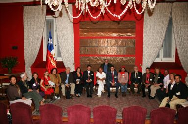 Los poetas del V Encuentro son recibidos en el Palacio de la Moneda